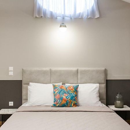 Step One | Luxury Suites Right In The Heart Of Acropolis Next To Metro Station Athen Exterior foto
